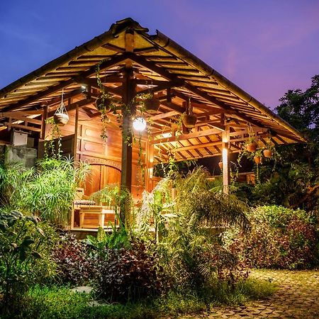 Yabbiekayu Eco-Bungalows Yogyakarta Esterno foto